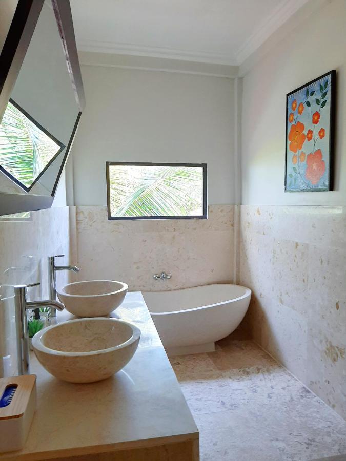 Medewi Manor Aparthotel Airsatang Екстериор снимка