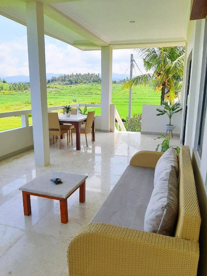Medewi Manor Aparthotel Airsatang Екстериор снимка
