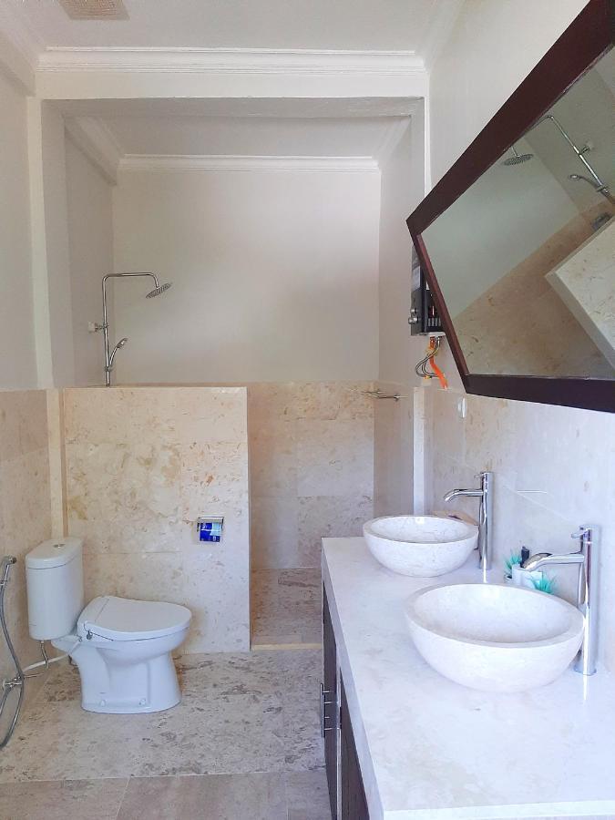 Medewi Manor Aparthotel Airsatang Екстериор снимка