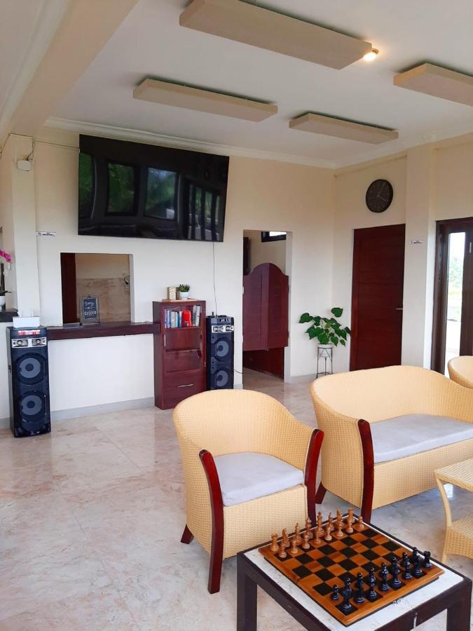 Medewi Manor Aparthotel Airsatang Екстериор снимка