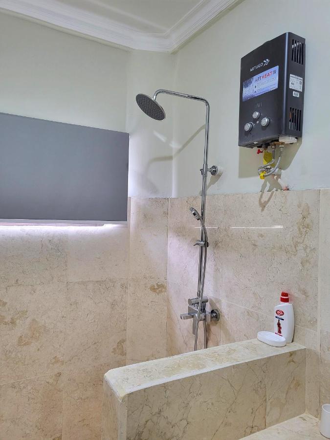 Medewi Manor Aparthotel Airsatang Екстериор снимка