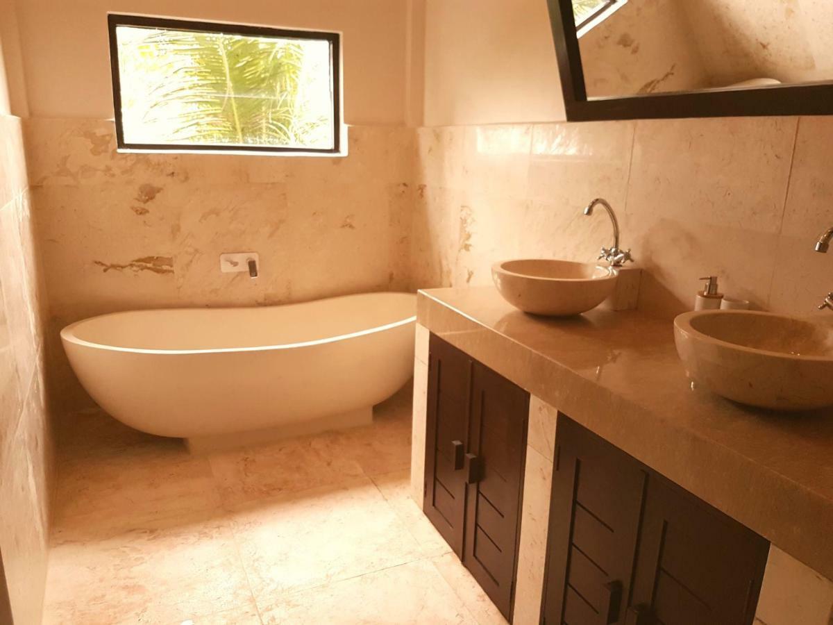 Medewi Manor Aparthotel Airsatang Екстериор снимка